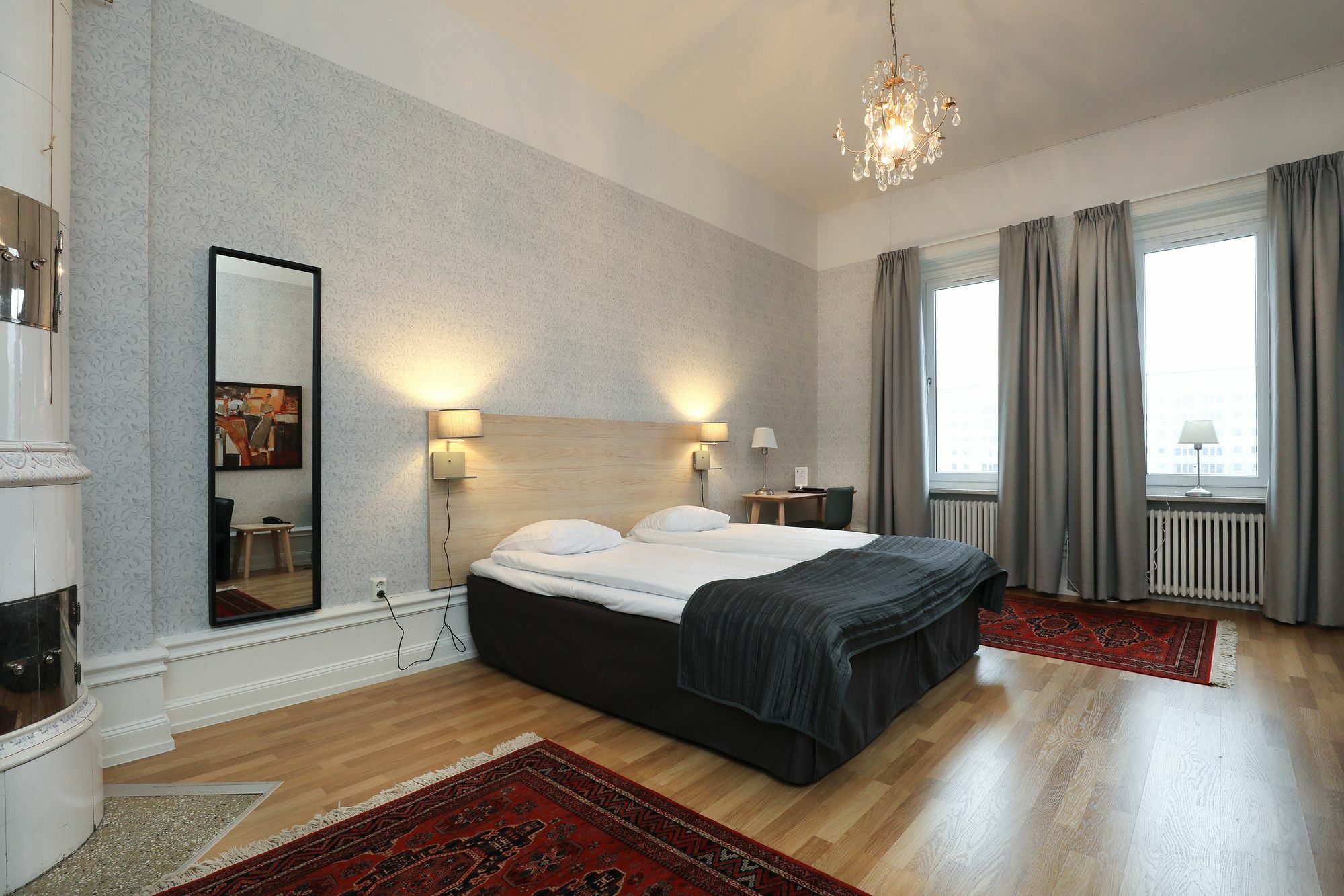 First Hotel City เอสคิสทูนา ภายนอก รูปภาพ