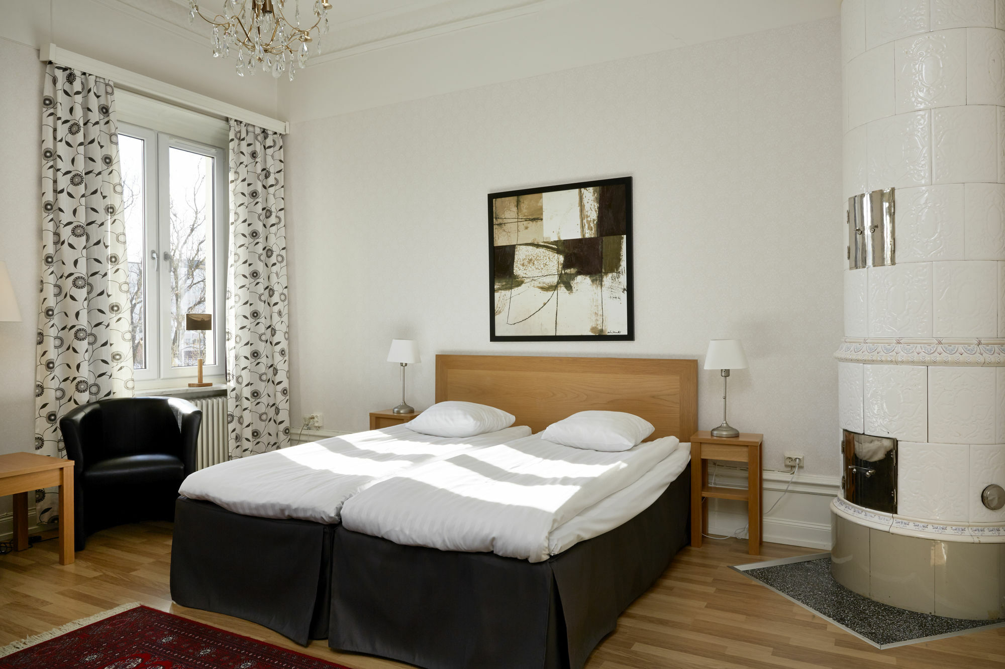 First Hotel City เอสคิสทูนา ภายนอก รูปภาพ